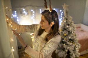 Winter holiday scene in Wenatchee, highlighting festive lights and outdoor activities to represent seasonal hearing health challenges.